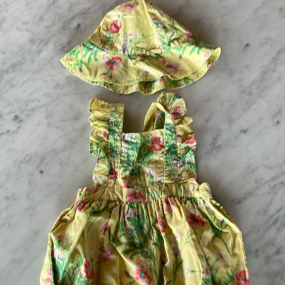 Gap sun suit and sun hat